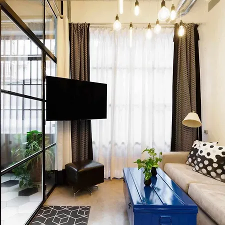 Monkeys Luxury Metaloft Apartment Seville