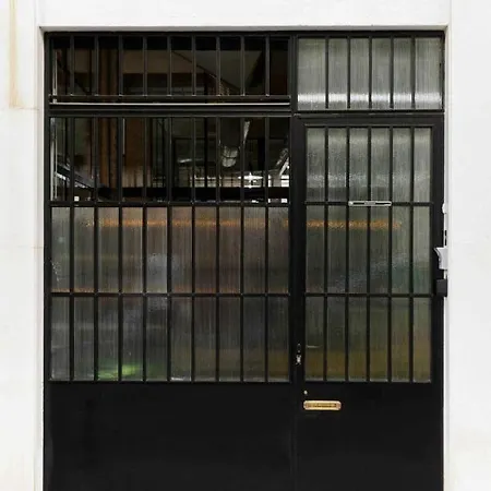 Monkeys Luxury Metaloft Апартаменты